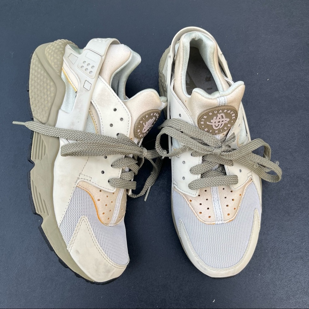 Nike Air Huarache Mens Beige Olive Running Sneakers Shoes Size 8.5